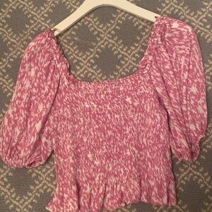 Pretty pink top perfect for casual days super comfy